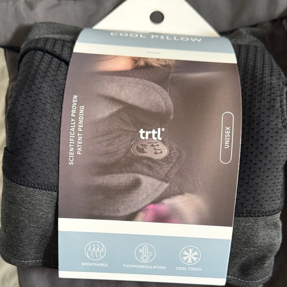 Trtl travel pillows - Picture 2 of 5